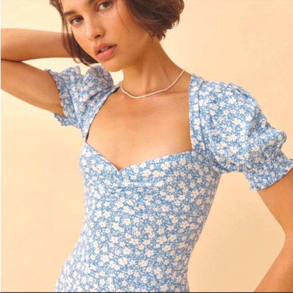 Authentic new reformation Lacey dress in size 6